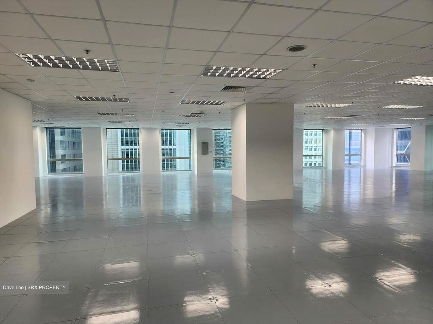 Oue Downtown (D1), Office #497859461
